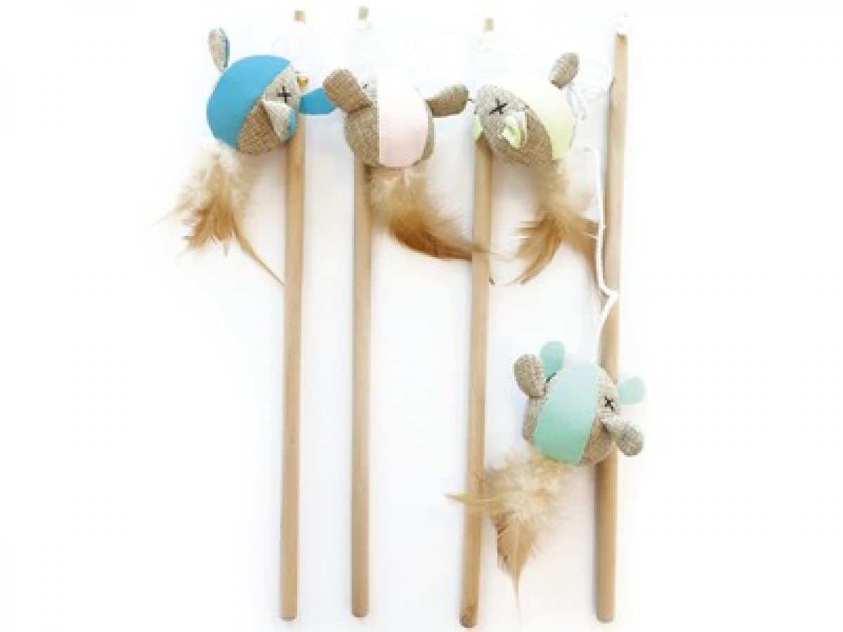 M-pets – mouse cat toy – въдица мишка, флуоресцираща, 35 см